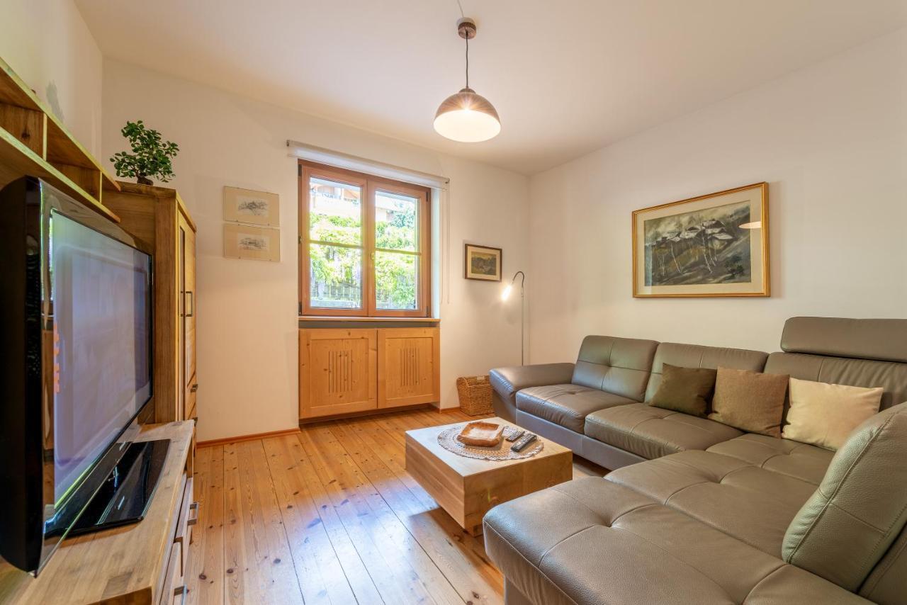 Haus Bellutti Apartment Termeno Bagian luar foto