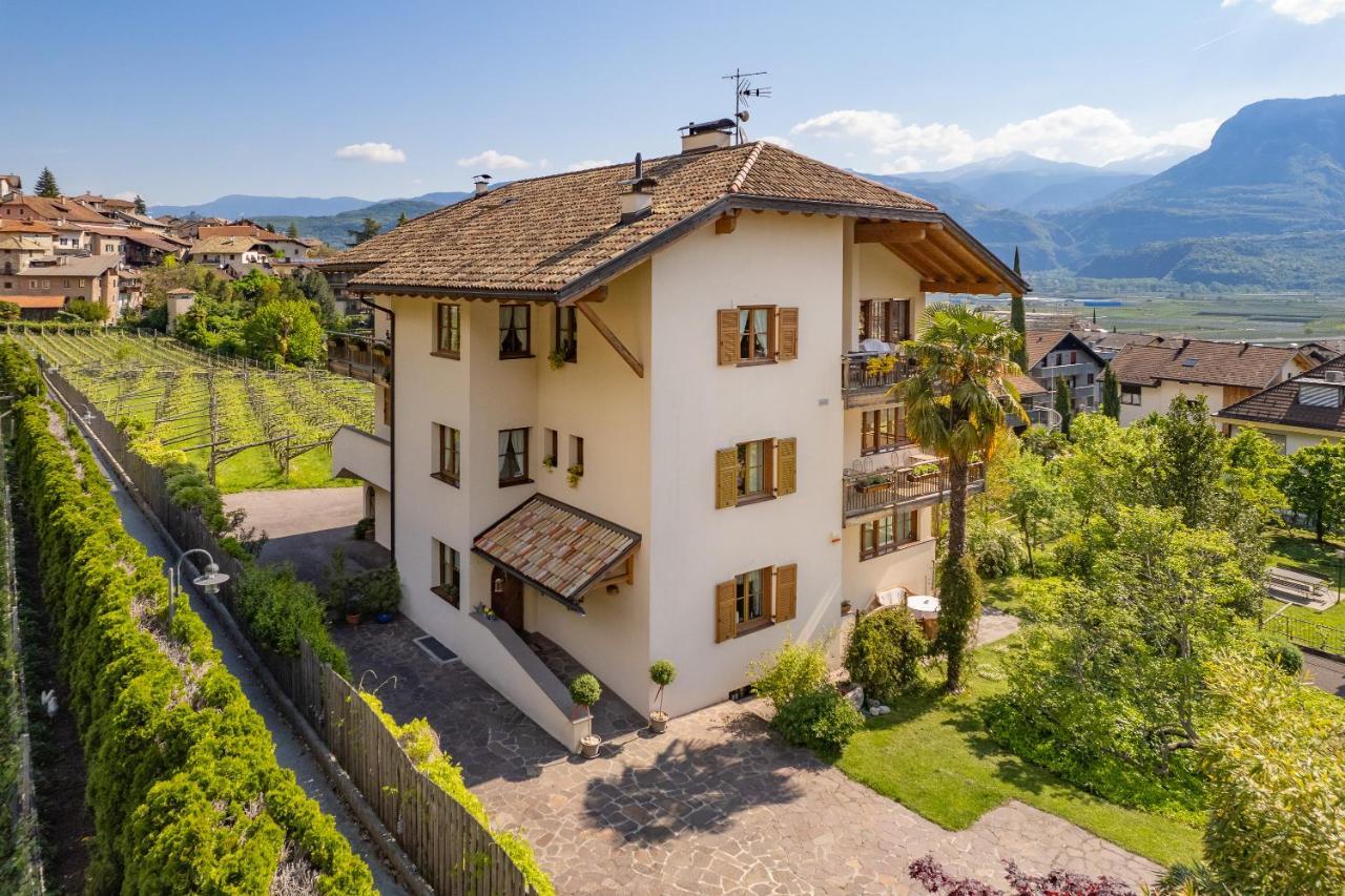 Haus Bellutti Apartment Termeno Bagian luar foto