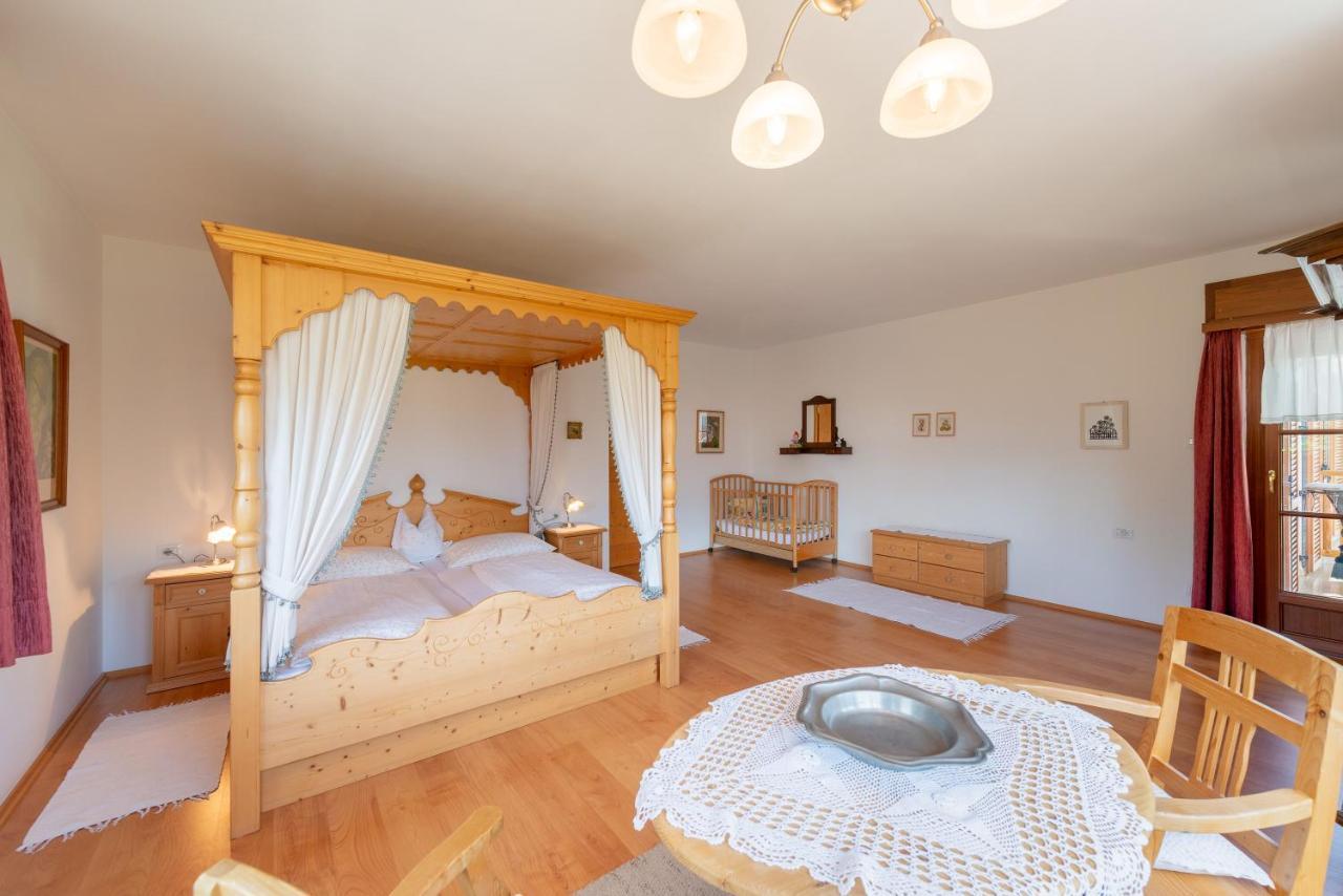 Haus Bellutti Apartment Termeno Bagian luar foto