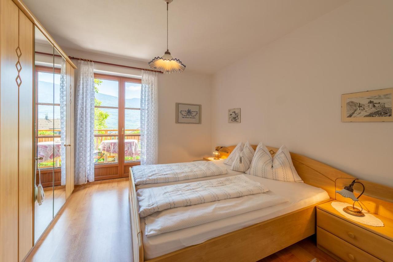 Haus Bellutti Apartment Termeno Bagian luar foto